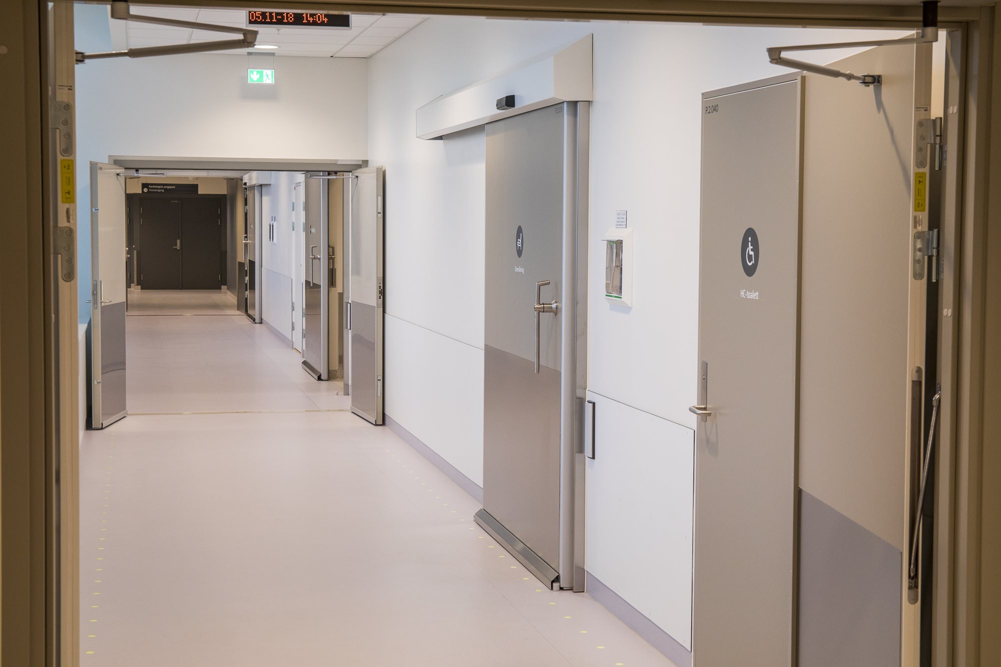 Leverte 1100 dører til Norges mest moderne sykehus